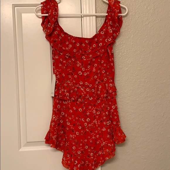 BN TOBI ❤️ red off shoulder floral romper - Picture 7 of 7